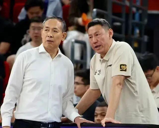 熊猫体育杜锋离任主教练，一个时代结束了