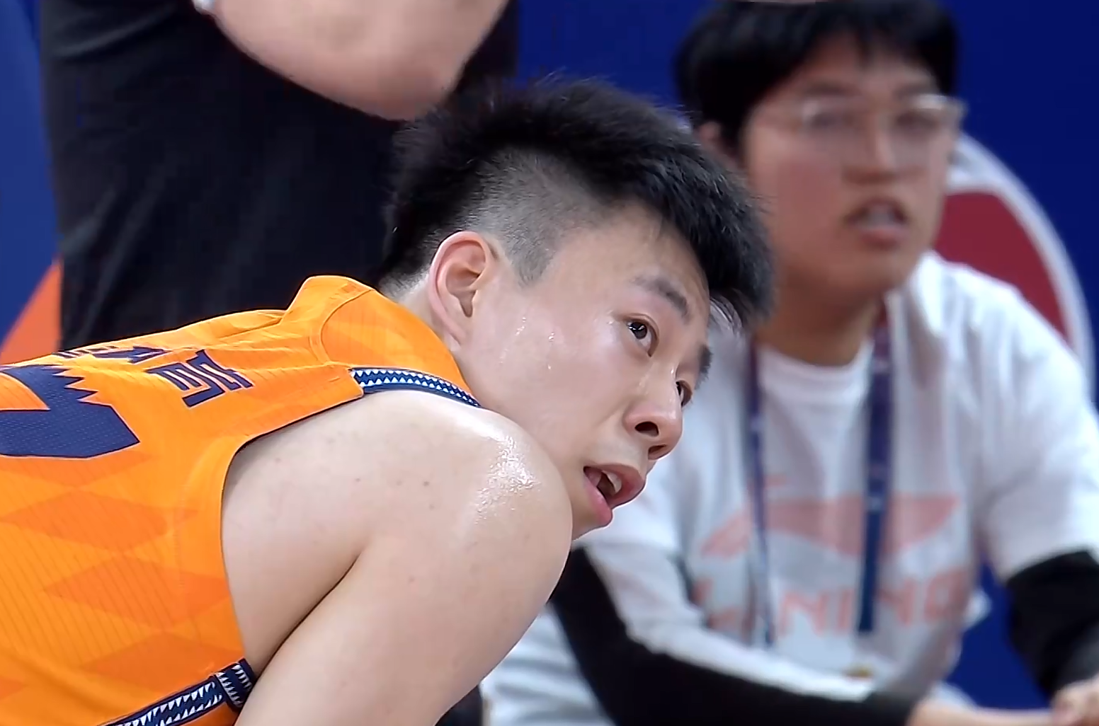 尼克斯3比1马刺，今夜冲首冠超越90年代