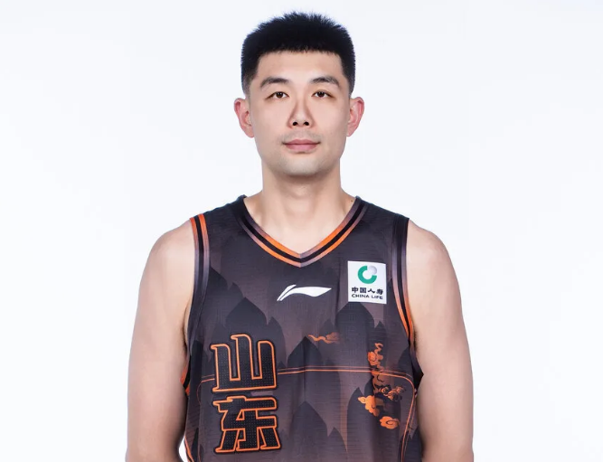 熊猫体育尼克斯夺冠装备销售额创全体育史纪录 前12小时订单超老鹰超级碗峰值
