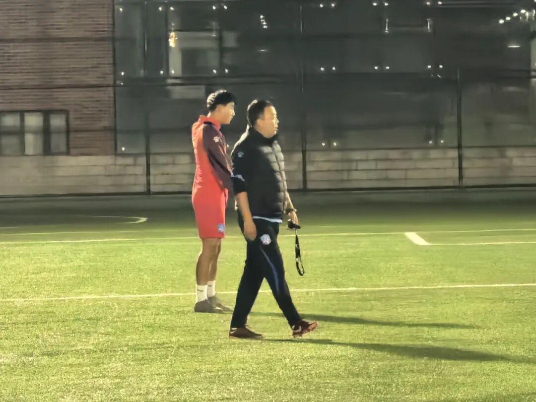 熊猫体育本·斯蒂勒输球后烧衣服，尼克斯第四场29分逆转
