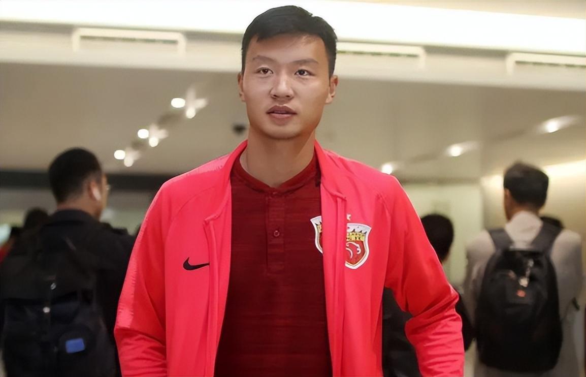 上海男篮官宣！张镇麟领衔6核心续约，4位小将上调一队，4人离队