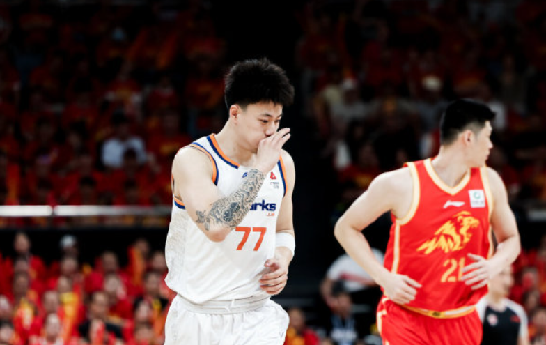 历史首队！马刺5场总决赛首节全领先10+ 限制尼克斯22中4创新低